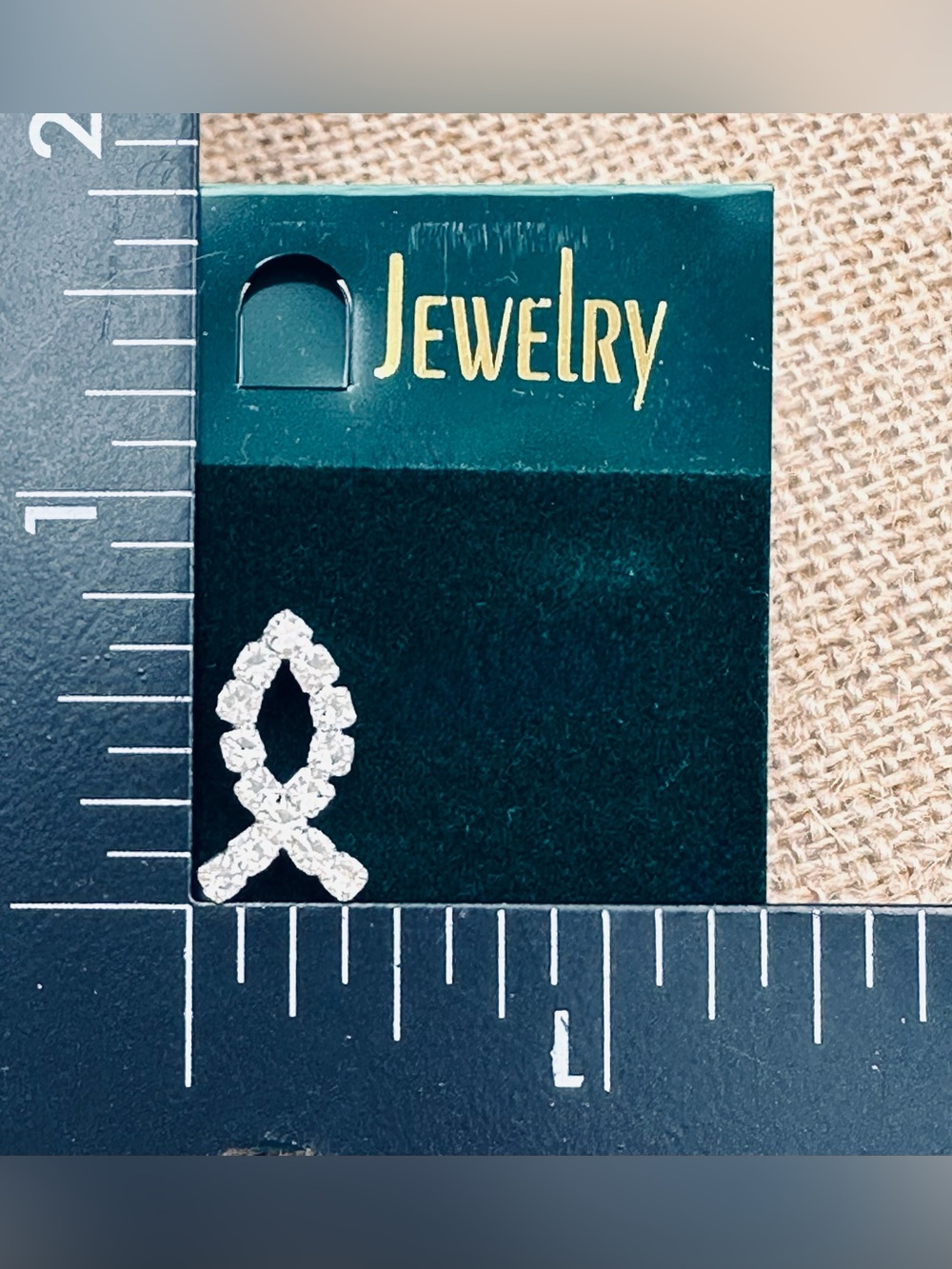 ๐ Ichthys Christian Fish Rhinestone Lapel Pin - Picture 4 of 5
